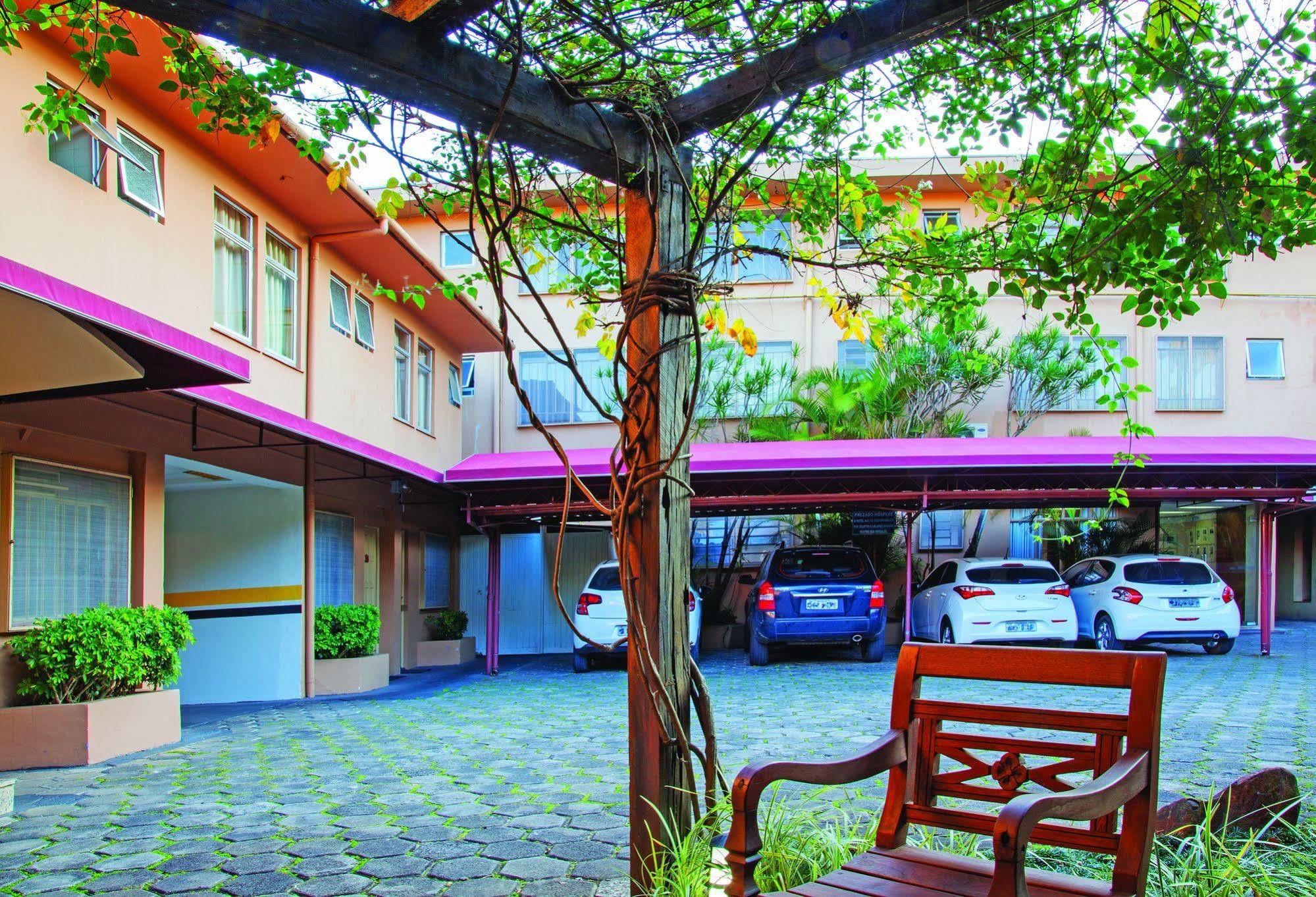 Lira Hotel Curitiba Bagian luar foto